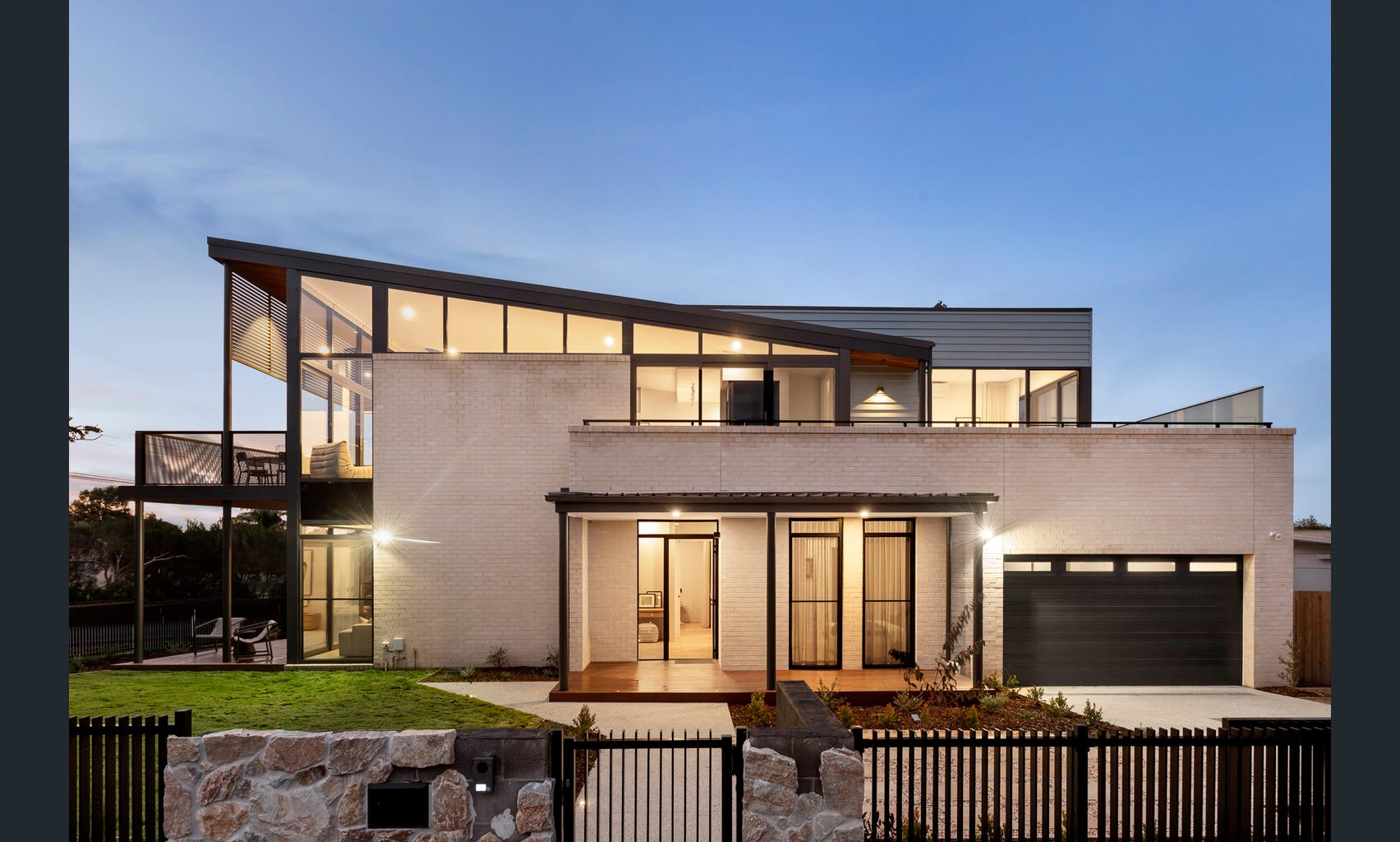 34 Macedon Ave Dromana - exterior front view