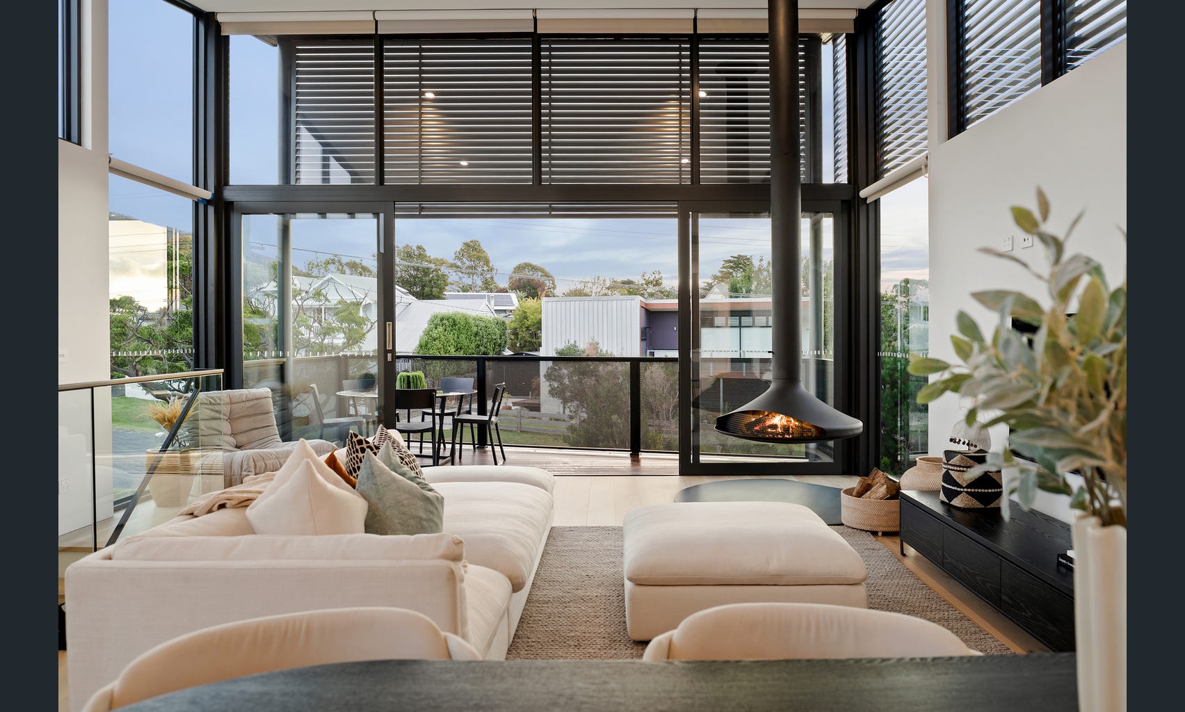 34 Macedon Ave Dromana - interior living area